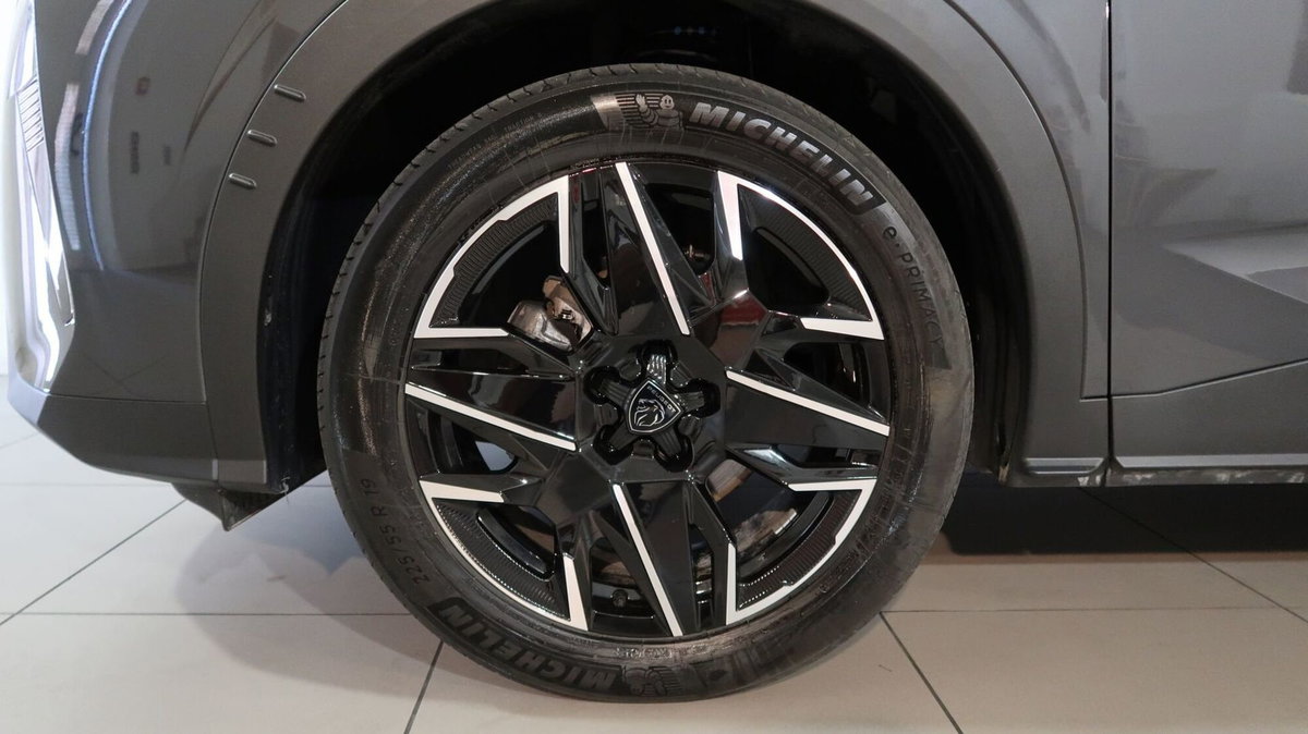 Peugeot 3008 1.2 hybrid Allure 145cv e-dcs6 (17)