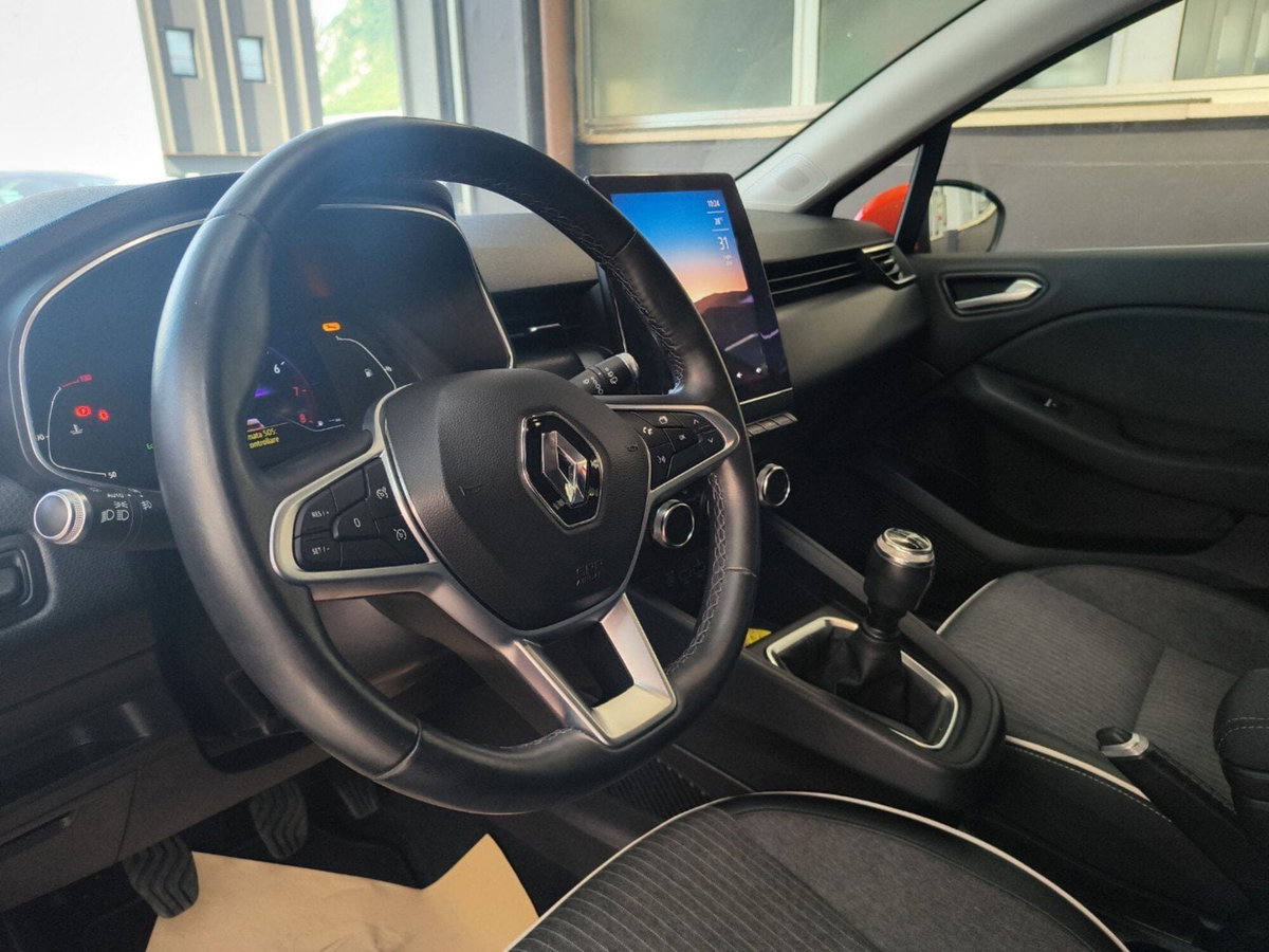 Renault Clio TCe 100 CV 5 porte Intens (10)