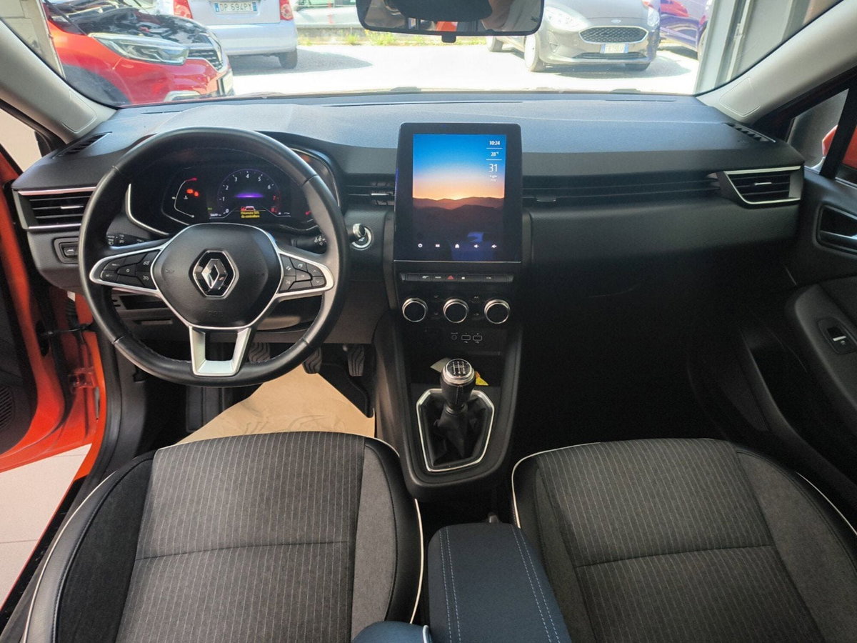 Renault Clio TCe 100 CV 5 porte Intens (12)