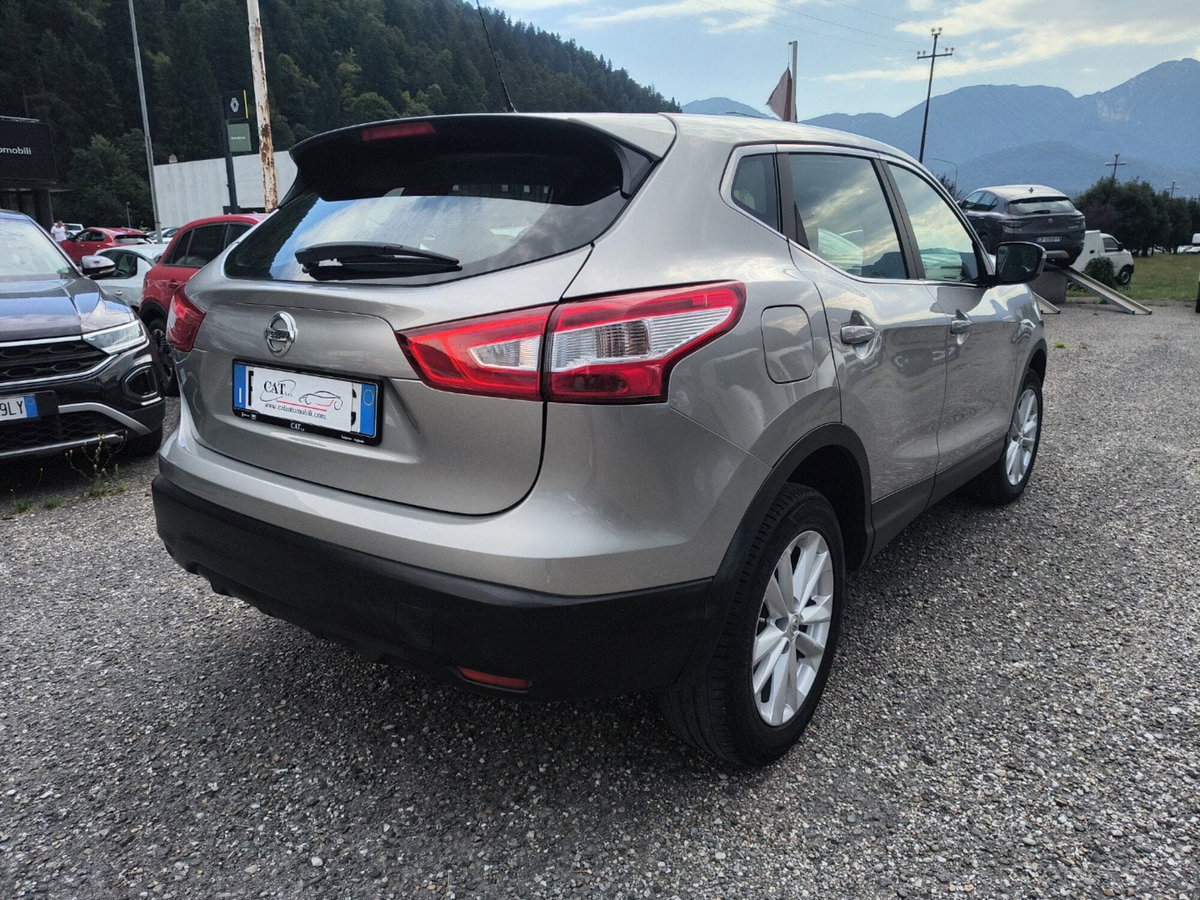 Nissan Qashqai 1.5 dCi Acenta (6)