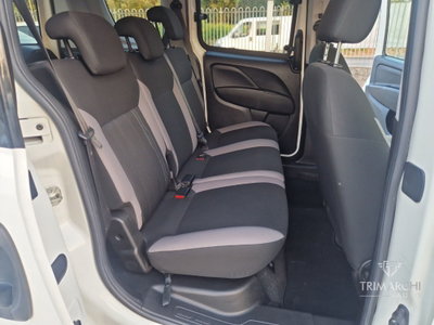 Fiat Doblò 1.6 MJT 16V 105CV Lounge (16)