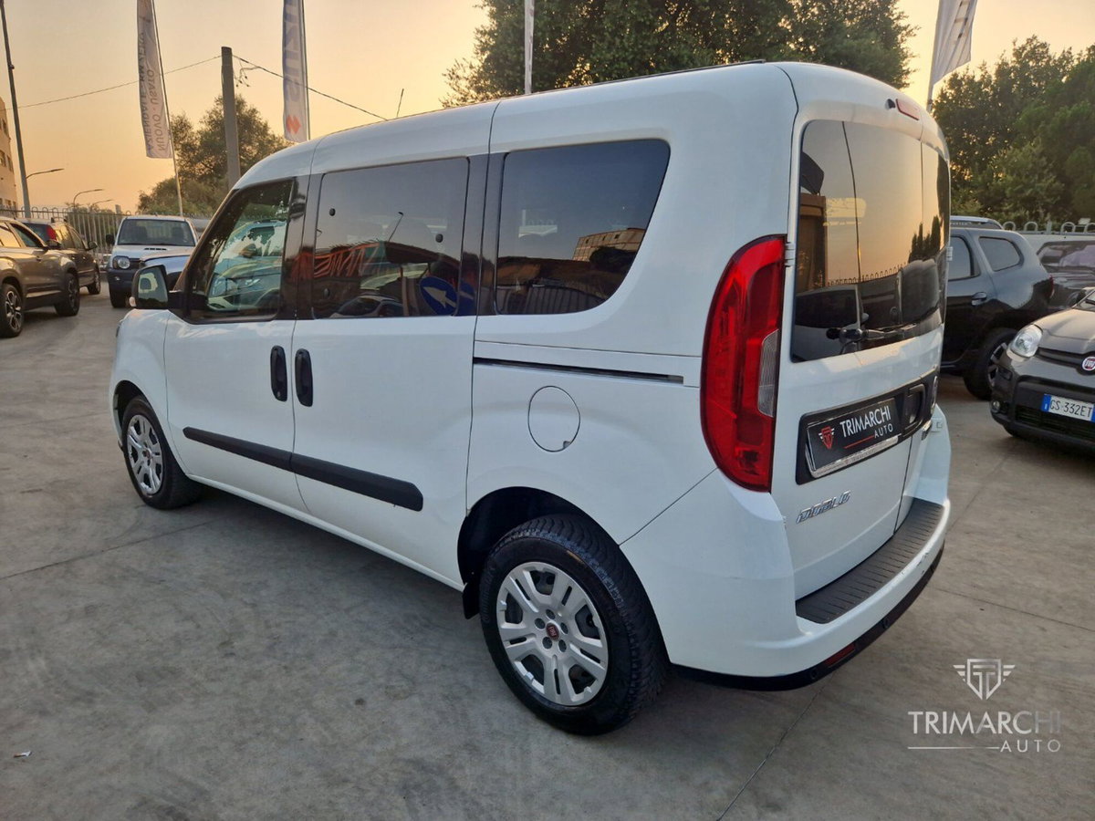 Fiat Doblò 1.6 MJT 16V 105CV Lounge (4)
