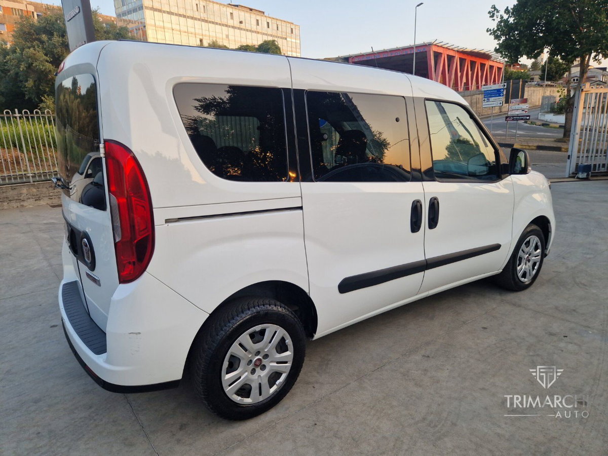 Fiat Doblò 1.6 MJT 16V 105CV Lounge (5)