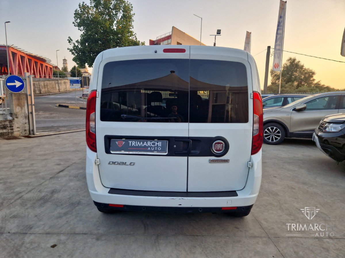 Fiat Doblò 1.6 MJT 16V 105CV Lounge (6)