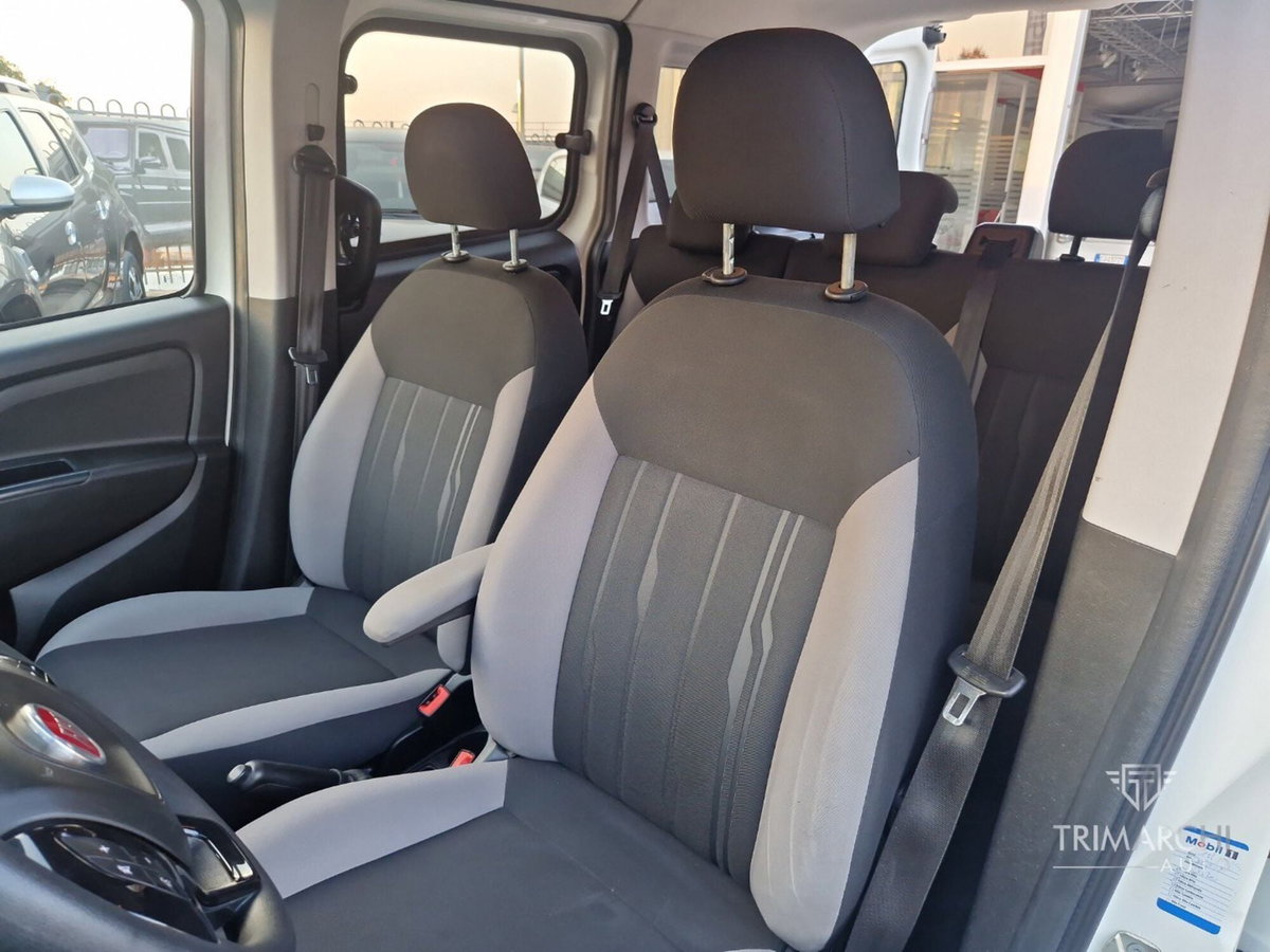 Fiat Doblò 1.6 MJT 16V 105CV Lounge (8)