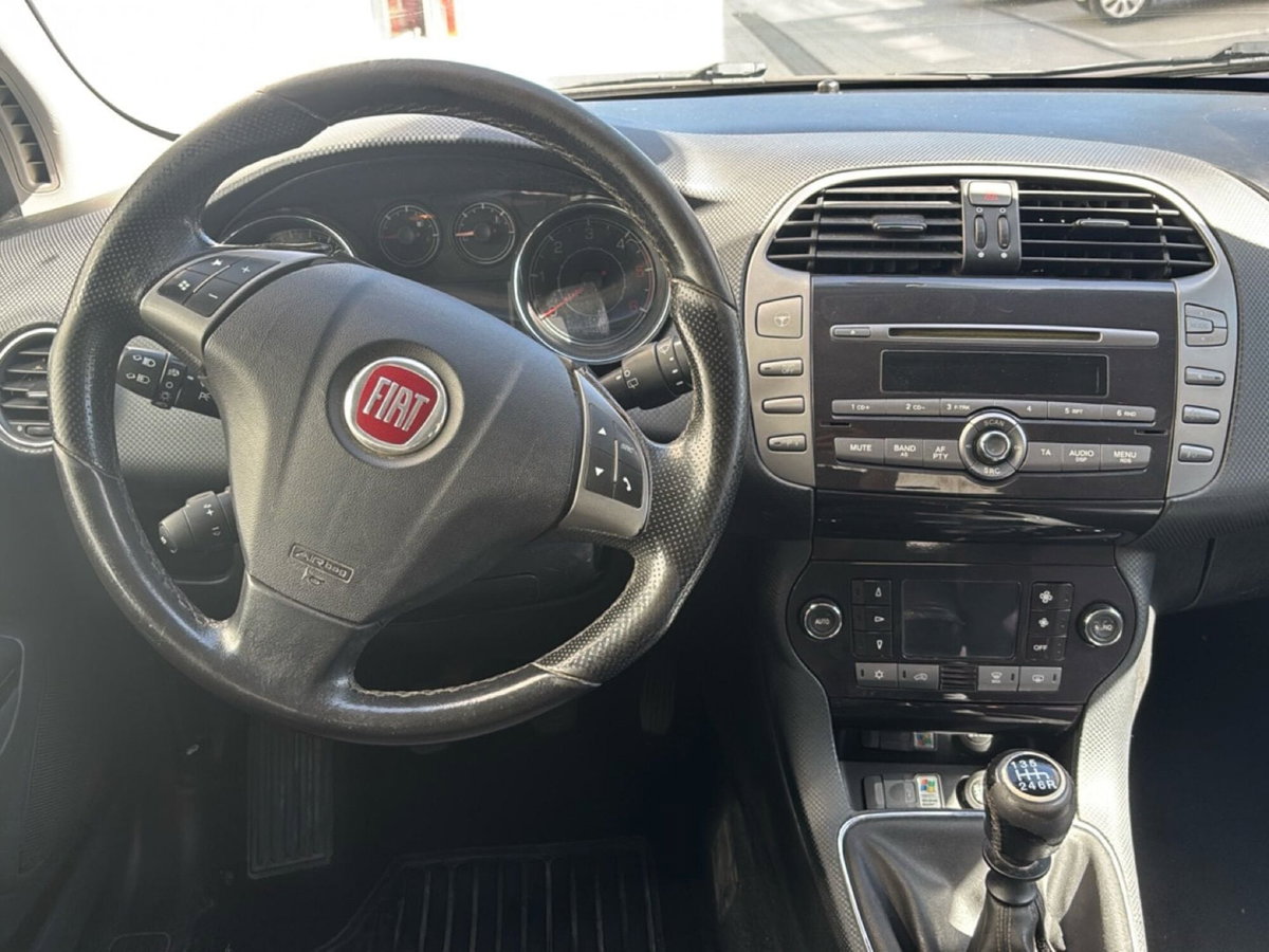 Fiat Bravo 1.6 MJT 120 CV DPF Emotion (8)