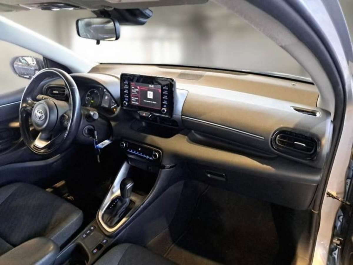 Toyota Yaris 1.5 Hybrid 5 porte Energy (4)