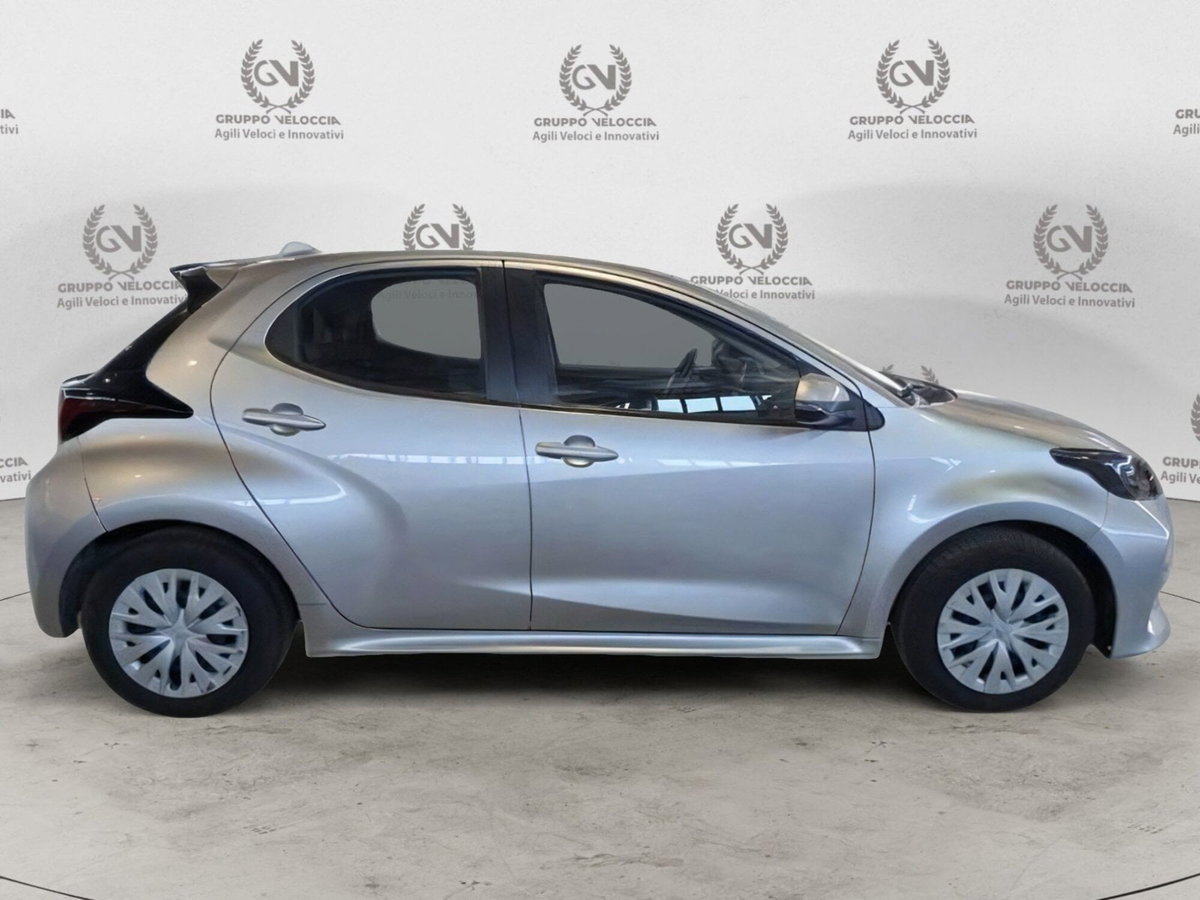 Toyota Yaris 1.5 Hybrid 5 porte Energy (6)