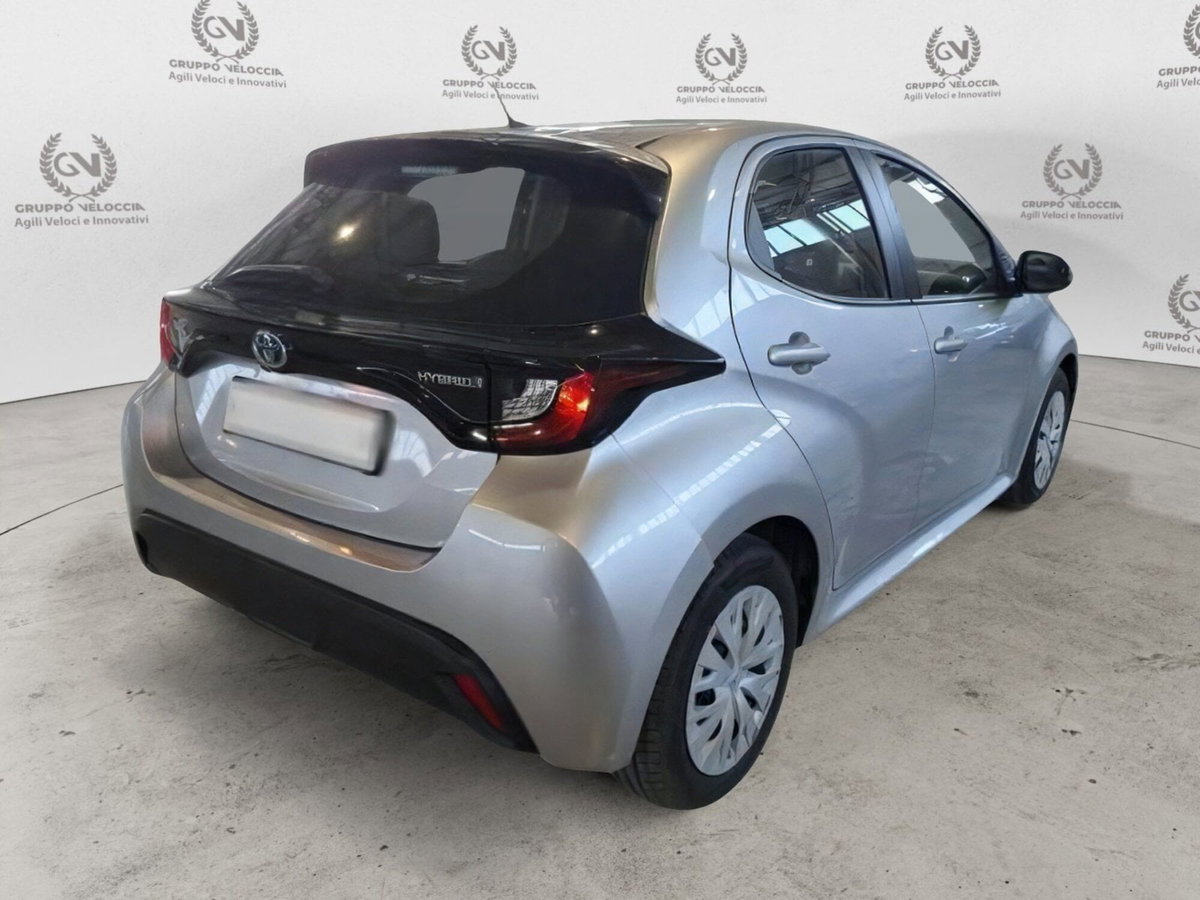 Toyota Yaris 1.5 Hybrid 5 porte Energy (9)