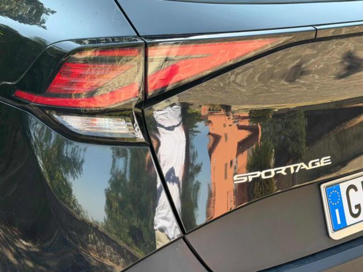 Kia Sportage 1.6 crdi mhev Style dct (18)