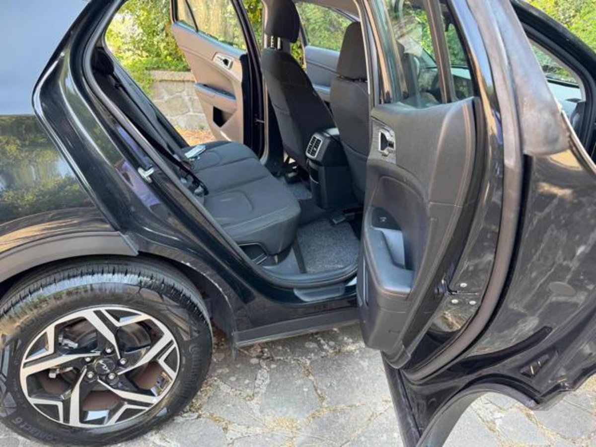Kia Sportage 1.6 crdi mhev Style dct (19)