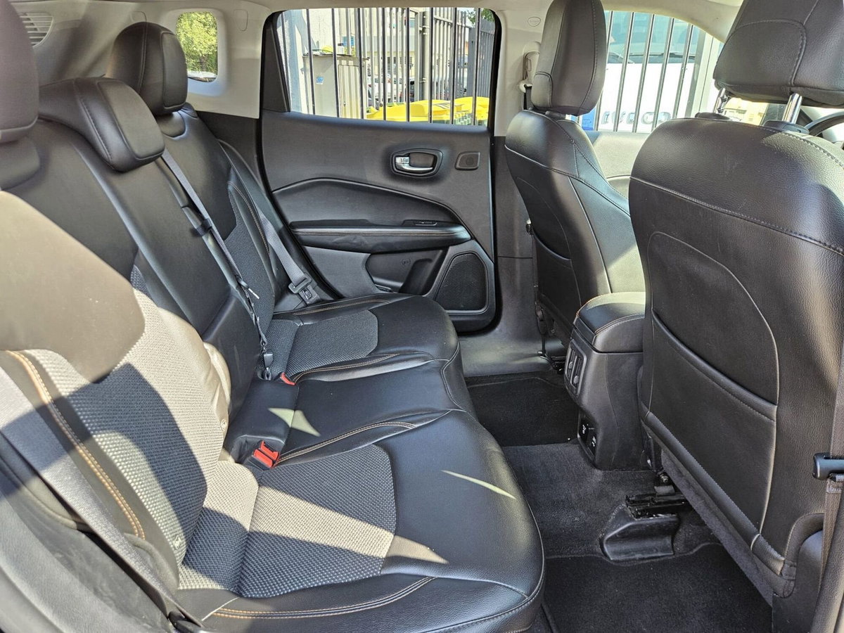 Jeep Compass 2.0 Multijet II aut. 4WD Limited (16)