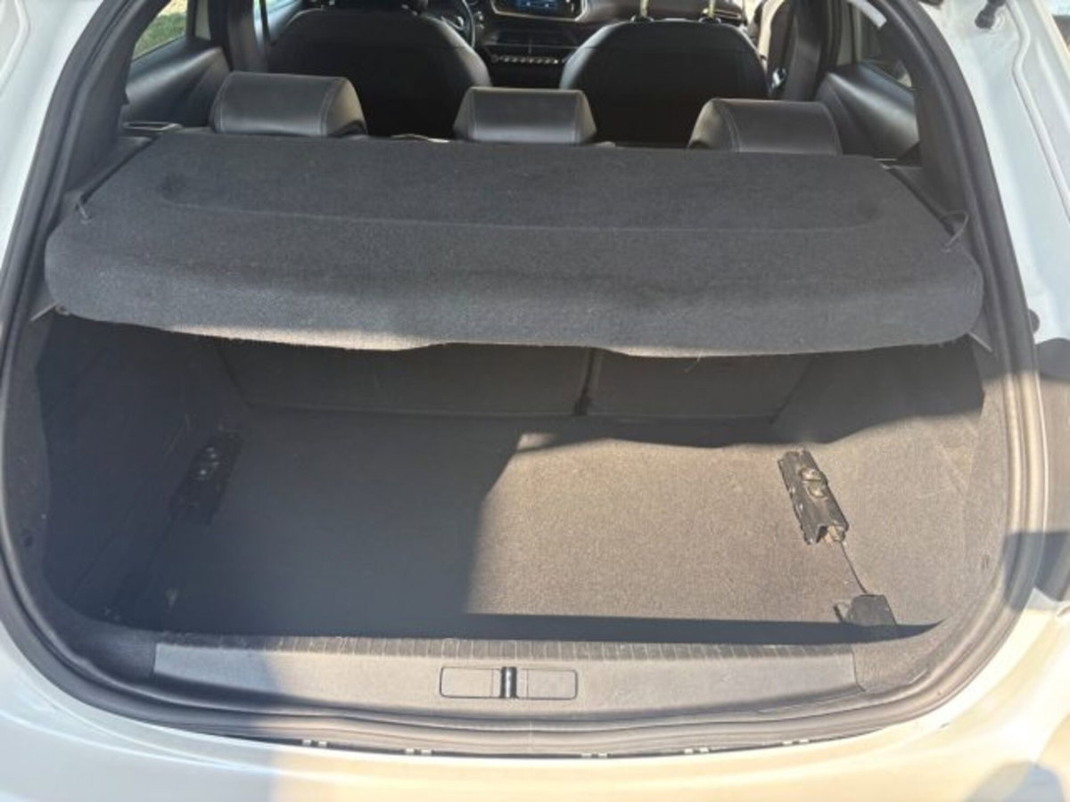 Peugeot 208 1.2 puretech Active s&s 100cv (12)