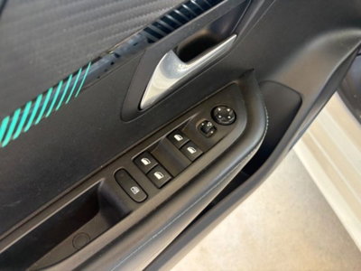 Peugeot 208 1.2 puretech Active s&s 100cv (14)