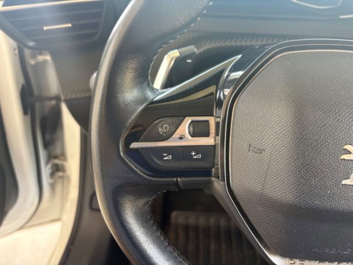 Peugeot 208 1.2 puretech Active s&s 100cv (18)