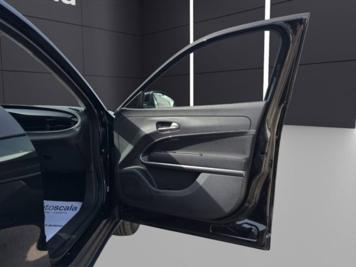 Fiat 600 1.2 hybrid Icon 145cv auto (16)
