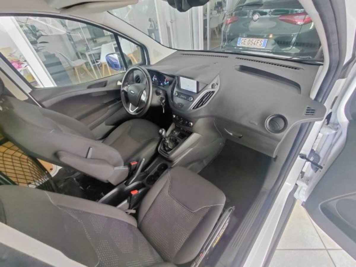 Ford Transit Courier 1.5 TDCi 100CV  Trend (18)