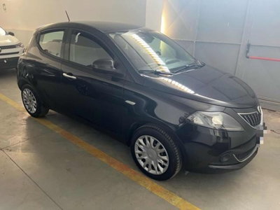 Lancia Ypsilon 1.0 FireFly 5 porte S&S Hybrid Ecochic A. Ferretti usata