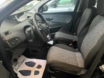 Lancia Ypsilon 1.0 FireFly 5 porte S&S Hybrid Ecochic A. Ferretti (4)