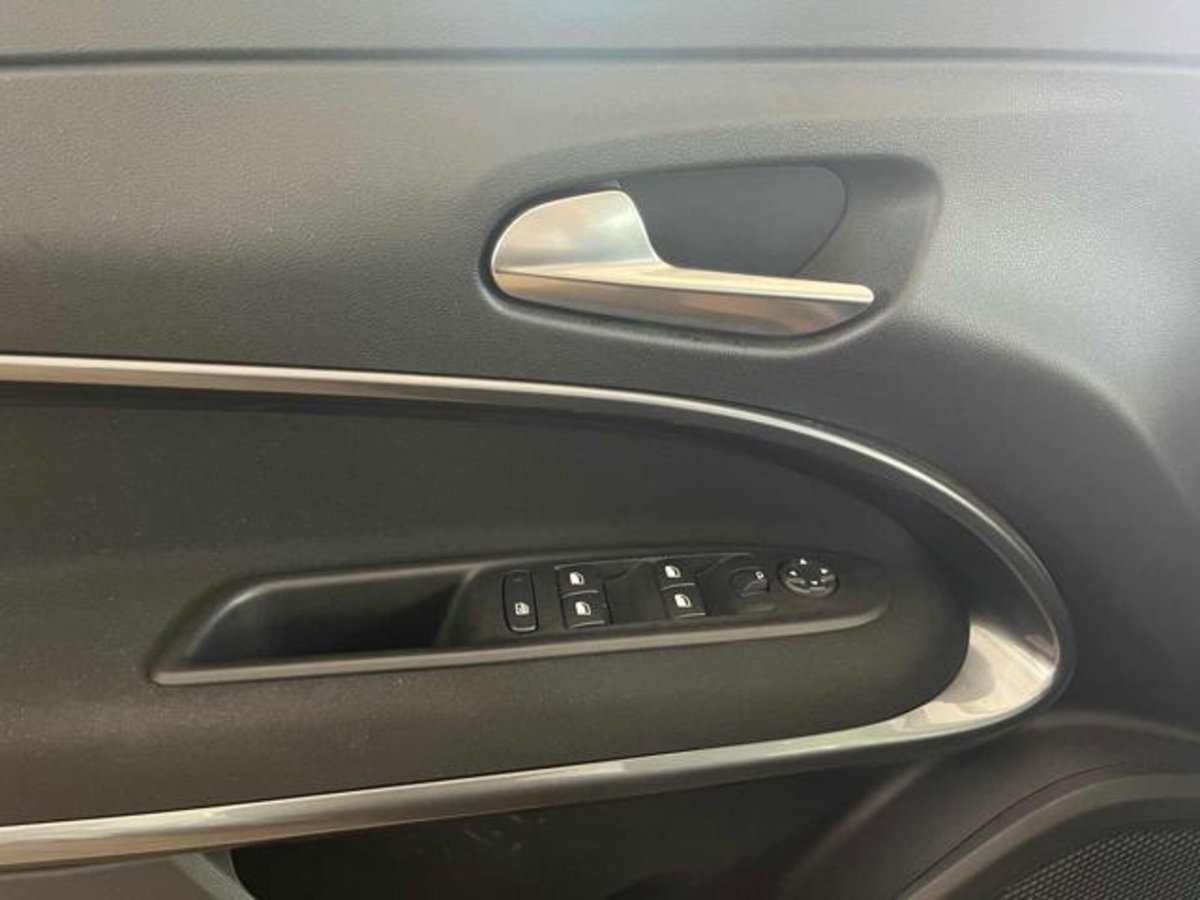 Fiat 600 1.2 hybrid 145cv auto (7)