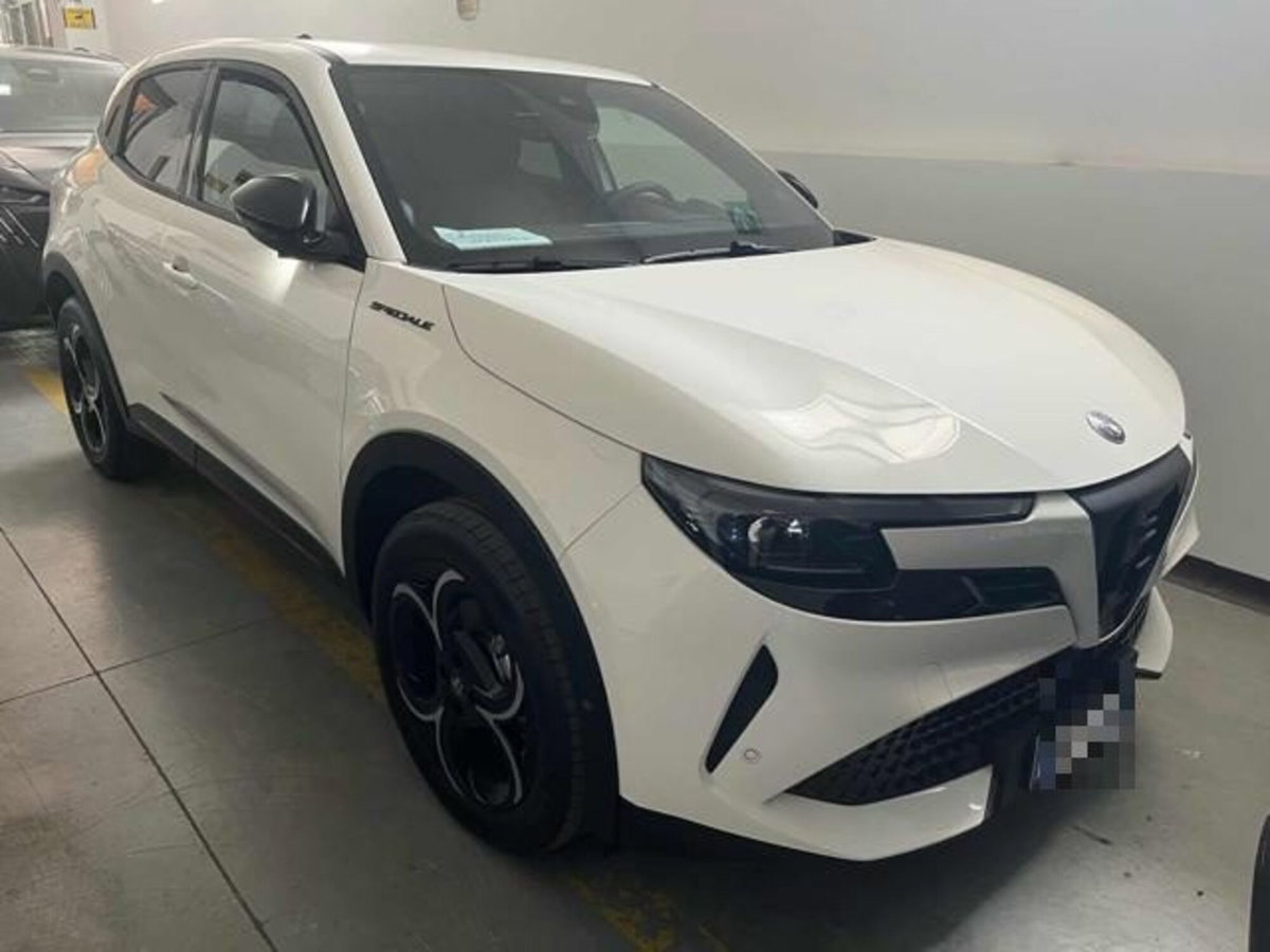 Alfa Romeo Junior 1.2 ibrida Speciale 145cv edct6
