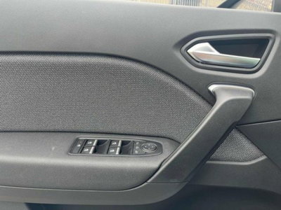 Renault Captur 1.2 eco-g Techno 120cv (6)