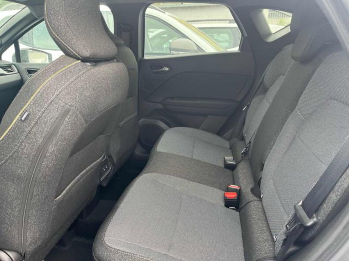 Renault Captur 1.2 eco-g Techno 120cv (7)