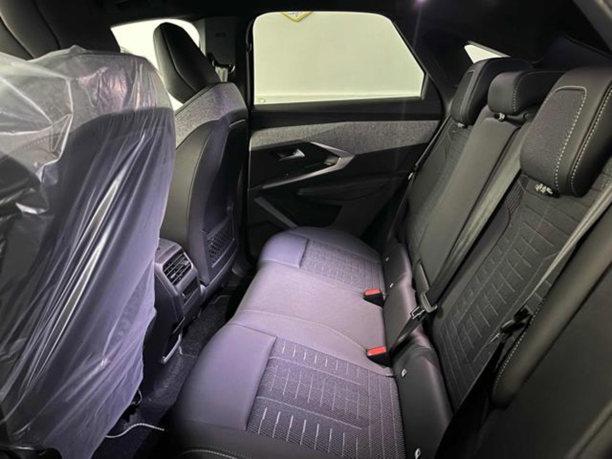 Peugeot 3008 1.2 hybrid GT Exclusive 145cv e-dcs6 (8)