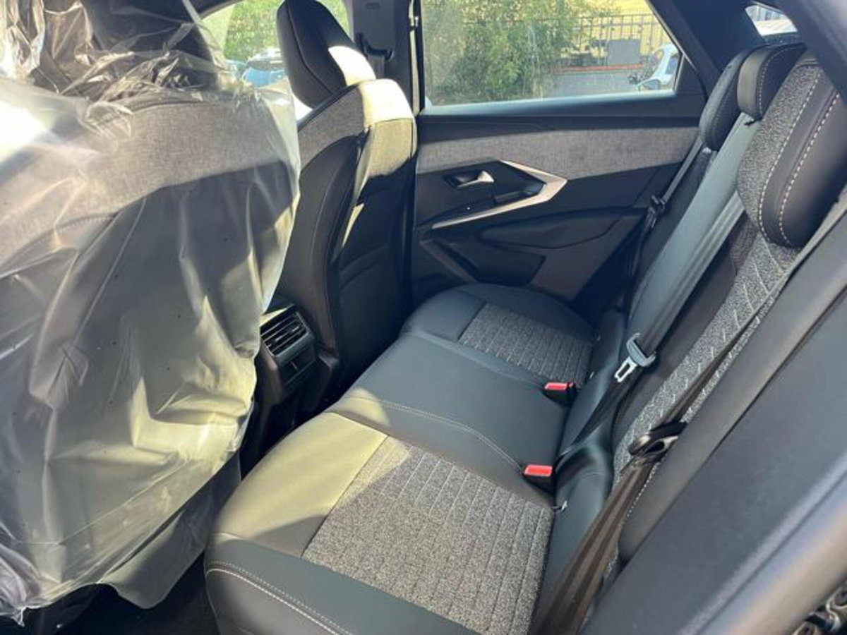 Peugeot 3008 1.2 hybrid Allure Business 145cv e-dcs6 (10)