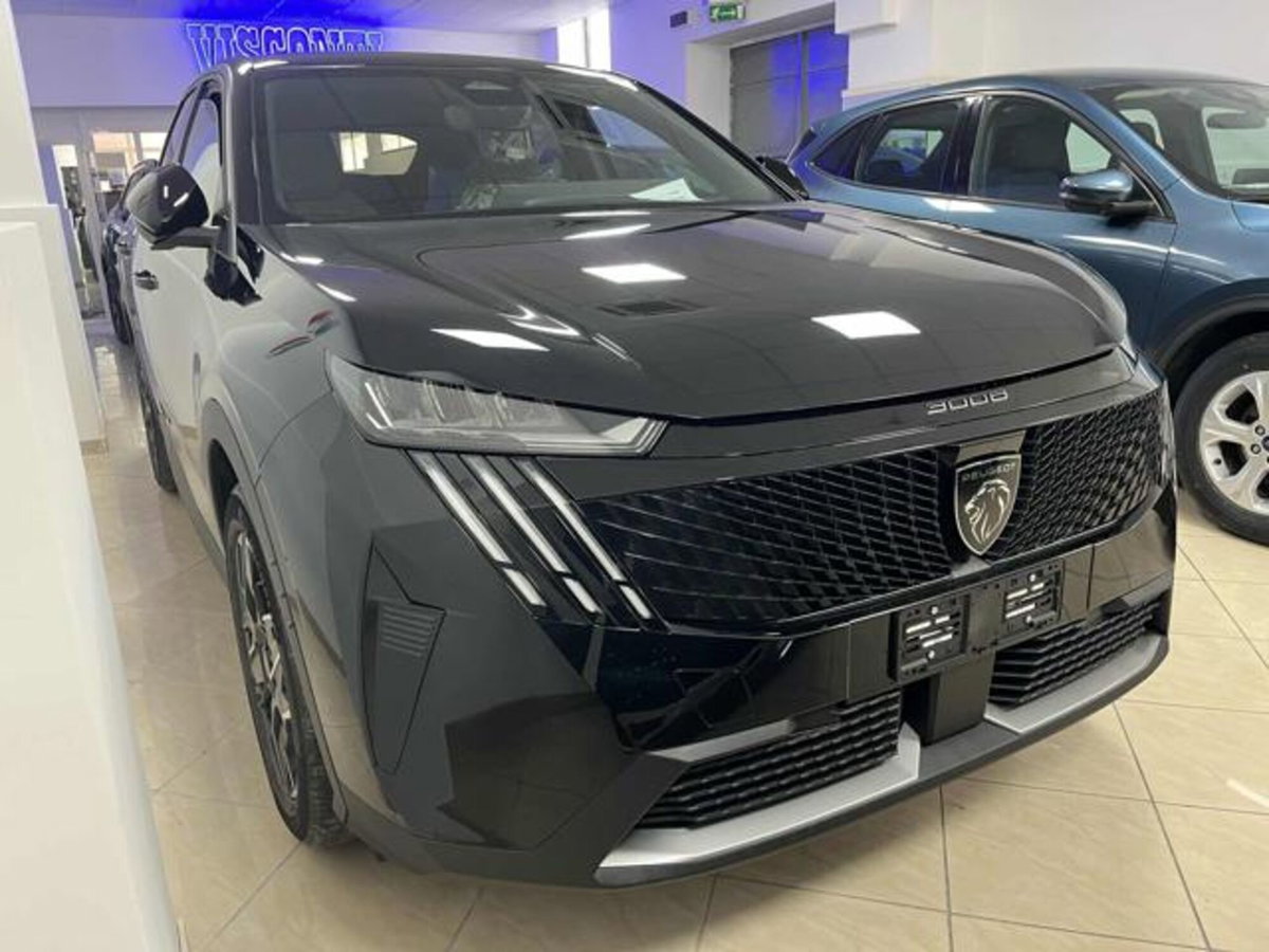 Peugeot 3008 1.2 hybrid Allure Business 145cv e-dcs6 (4)