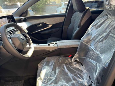 Peugeot 3008 1.2 hybrid Allure Business 145cv e-dcs6 (8)