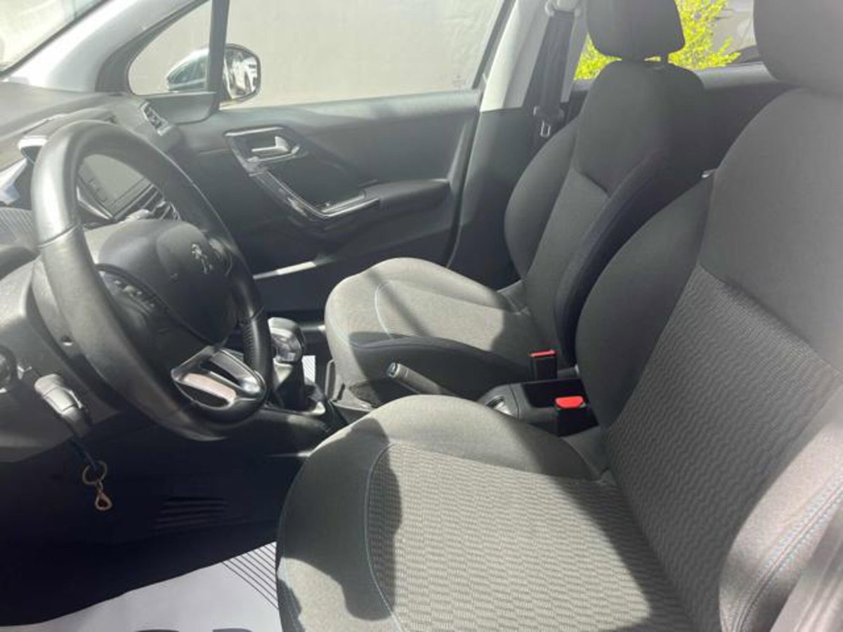 Peugeot 208 BlueHDi 100 Stop&Start 5 porte Allure (5)