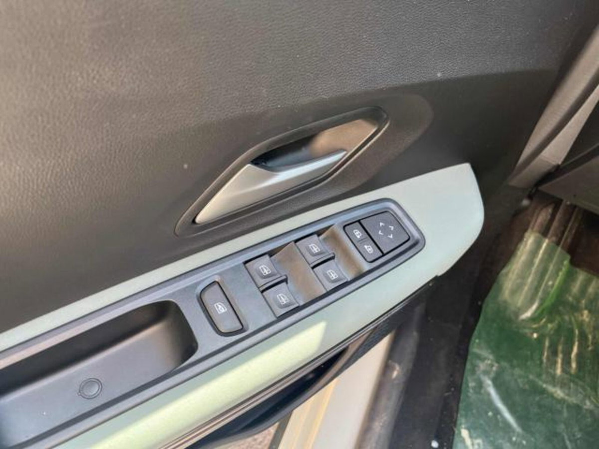 Dacia Sandero Stepway 1.2 Eco-G Extreme 120cv auto (8)
