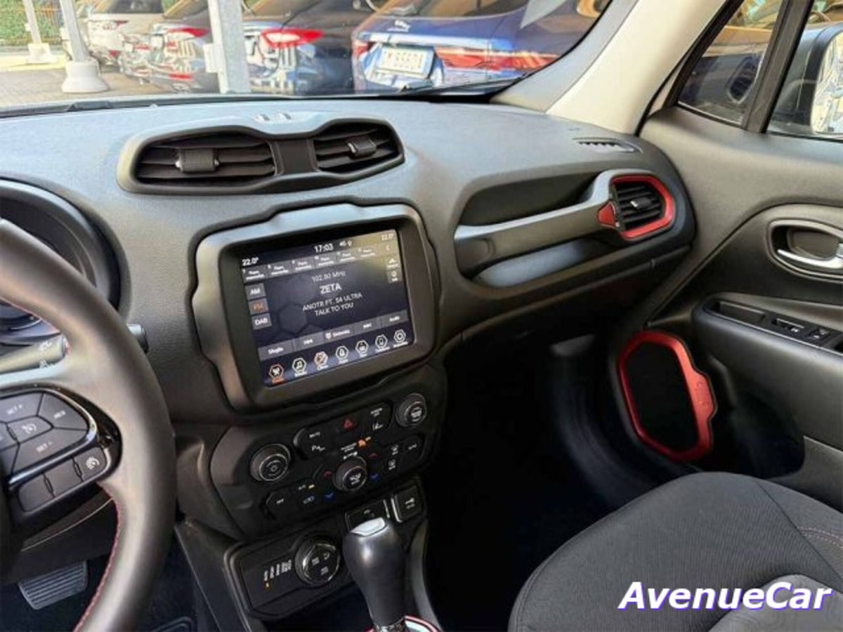 Jeep Renegade 1.3 T4 240CV PHEV 4xe AT6 Trailhawk (14)