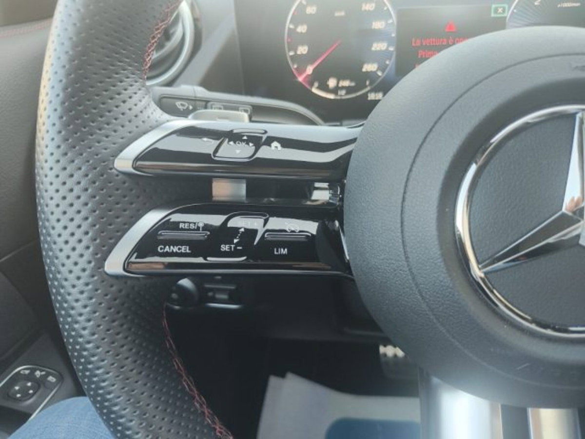 Mercedes-Benz GLA SUV 180 d AMG Line Premium Plus auto (16)