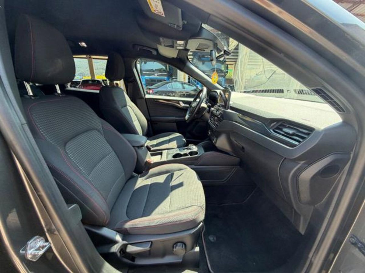 Ford Kuga 2.5 Full Hybrid 190 CV CVT 2WD ST-Line Design (10)