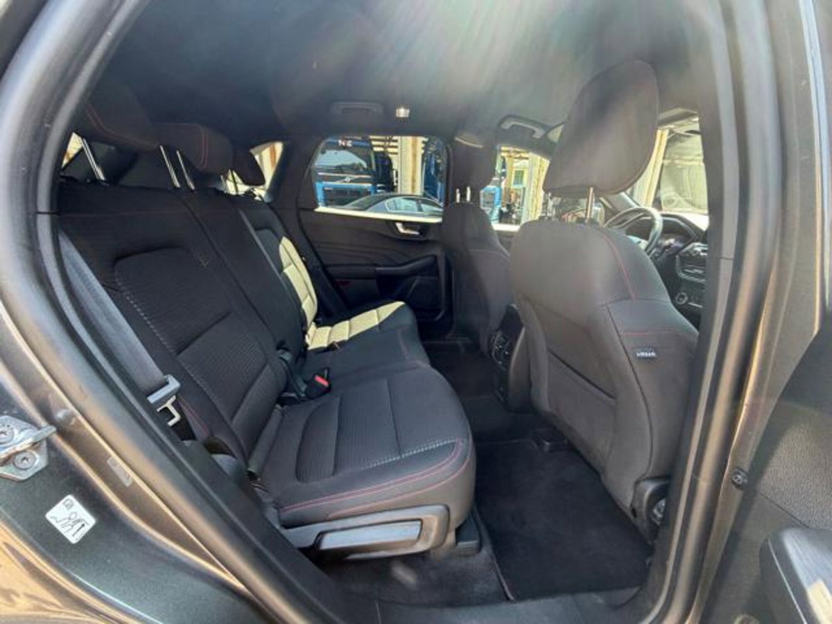 Ford Kuga 2.5 Full Hybrid 190 CV CVT 2WD ST-Line Design (11)