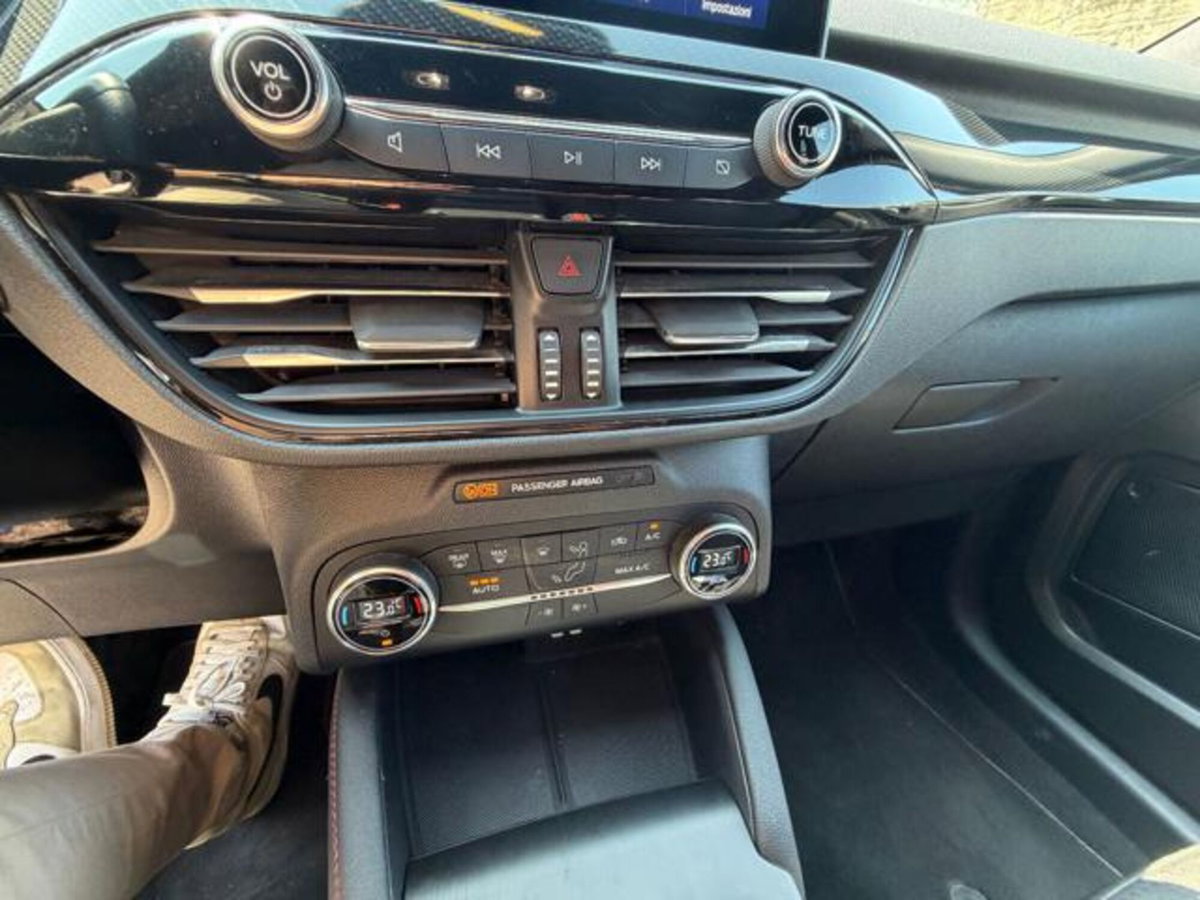 Ford Kuga 2.5 Full Hybrid 190 CV CVT 2WD ST-Line Design (17)