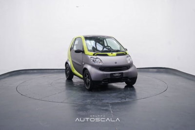 smart Fortwo 1000 45 kW MHD coupé pure (8)