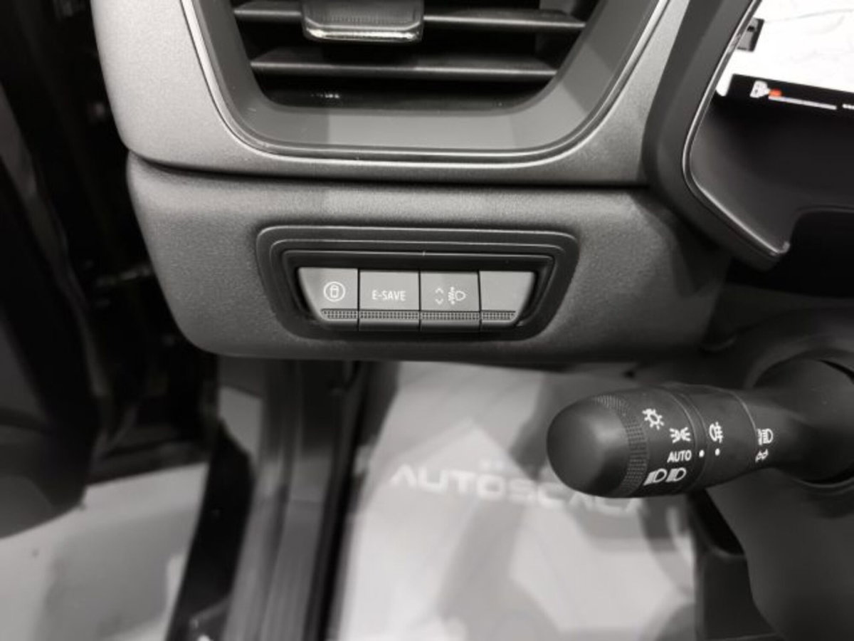 Renault Captur 1.8 full hybrid Techno 160cv auto (11)