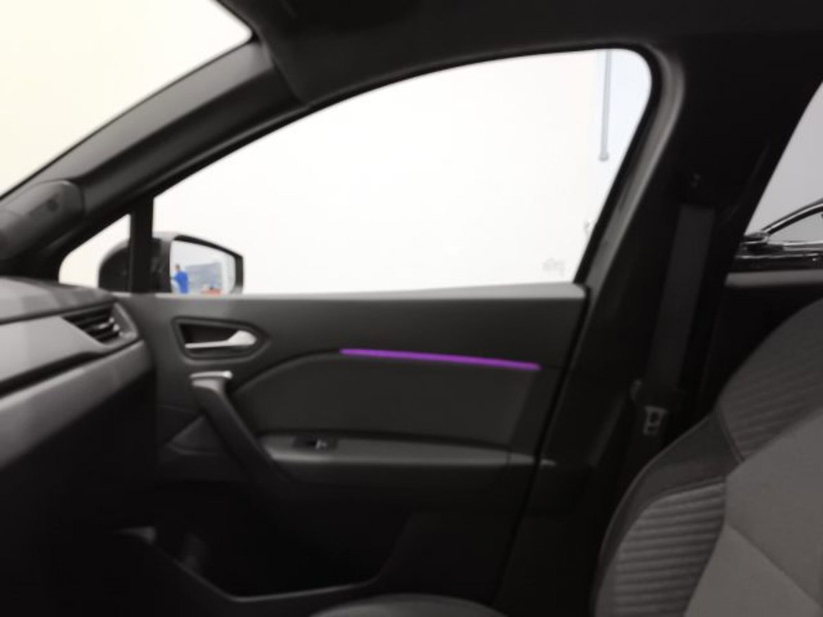 Renault Captur 1.8 full hybrid Techno 160cv auto (16)