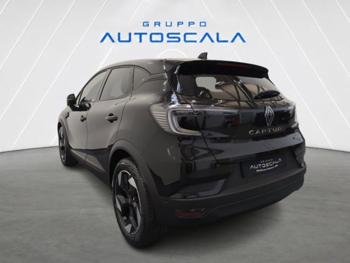 Renault Captur 1.8 full hybrid Techno 160cv auto (4)
