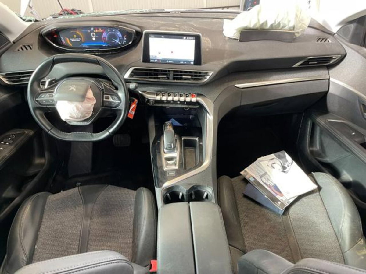Peugeot 5008 BlueHDi 130 S&S EAT8 Allure (16)