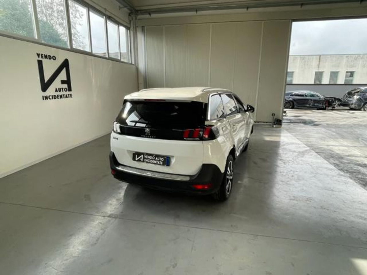 Peugeot 5008 BlueHDi 130 S&S EAT8 Allure (7)