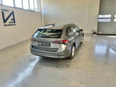 Skoda Octavia Station Wagon 2.0 TDI EVO SCR DSG Wagon Executive (7)