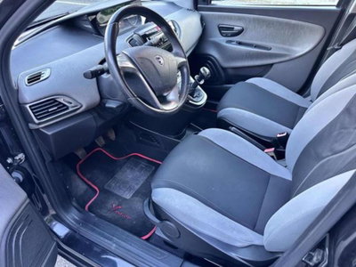 Lancia Ypsilon 1.2 69 CV 5 porte Platinum (7)