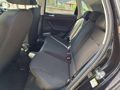 Volkswagen Polo 1.0 Young 80cv (11)
