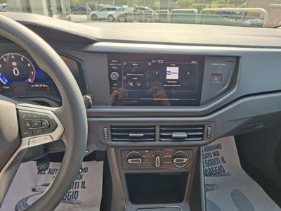 Volkswagen Polo 1.0 Young 80cv (12)