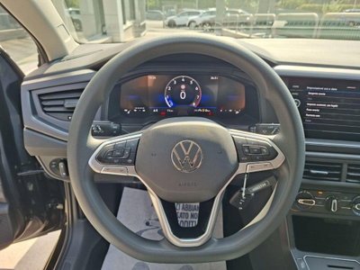 Volkswagen Polo 1.0 Young 80cv (8)