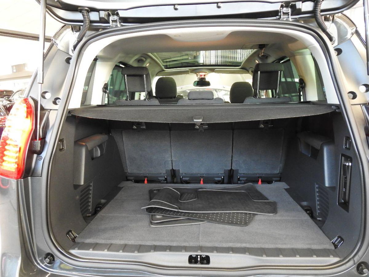 Peugeot 5008 1.6 HDi 112CV Allure (17)